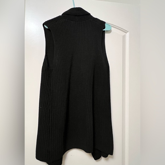 GAP Sweater - Picture 3 of 3